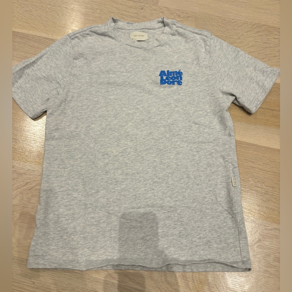 AIME LEON DORE - Stacked Logo T-Shirt Grey w/Blue Men's XS